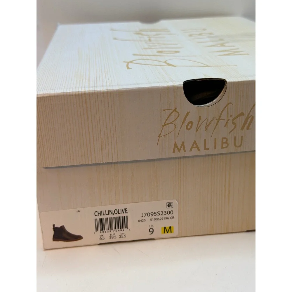 Blowfish Malibu Women's Chillin Chelsea Short Boots Olive Size 9M NWT/BOX